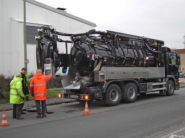 kroll_kombinirovannaja_kanalopromyvochnaja_mashina_14.jpg kroll_kombinirovannaja_kanalopromyvochnaja_mashina_14.jpg